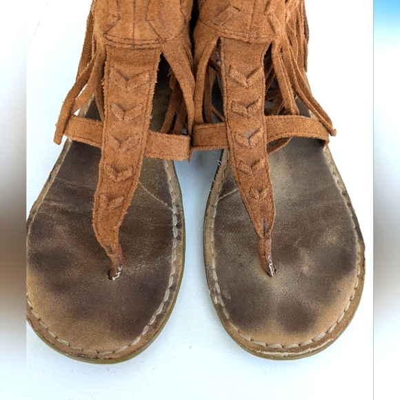MINNETONKA Fringe Thong Sandals - Picture 2 of 6